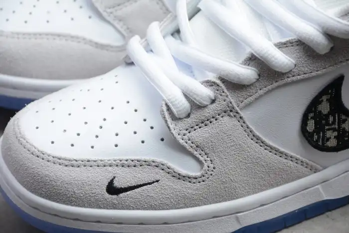 Affordable DR x Nike Dunk SB Low BQ6817-002 0126