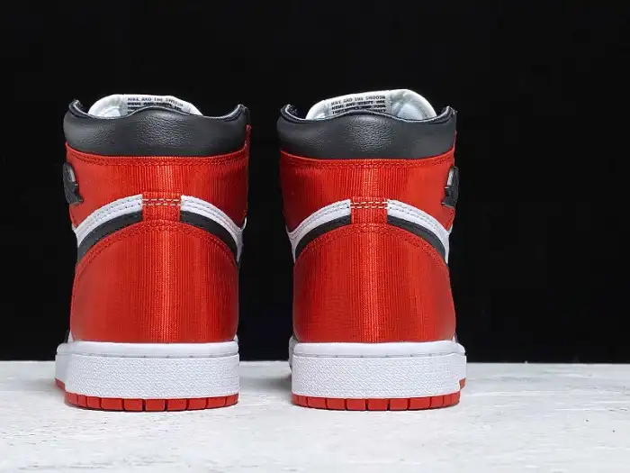 Cheap Air Jordan 1 Retro High Satin Black Toe CD0461-016 0125