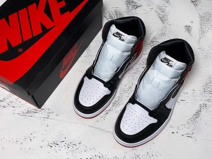 Cheap Air Jordan 1 Retro High Satin Black Toe CD0461-016 0125