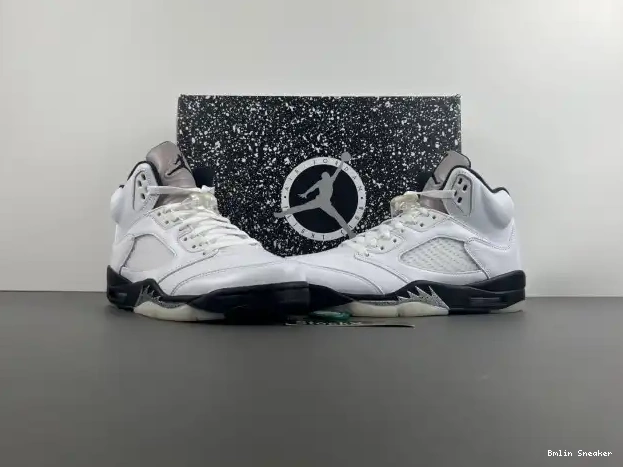 Affordable JORDAN AIR BLACK' RETRO DD0587-110 'WHITE 5 0224